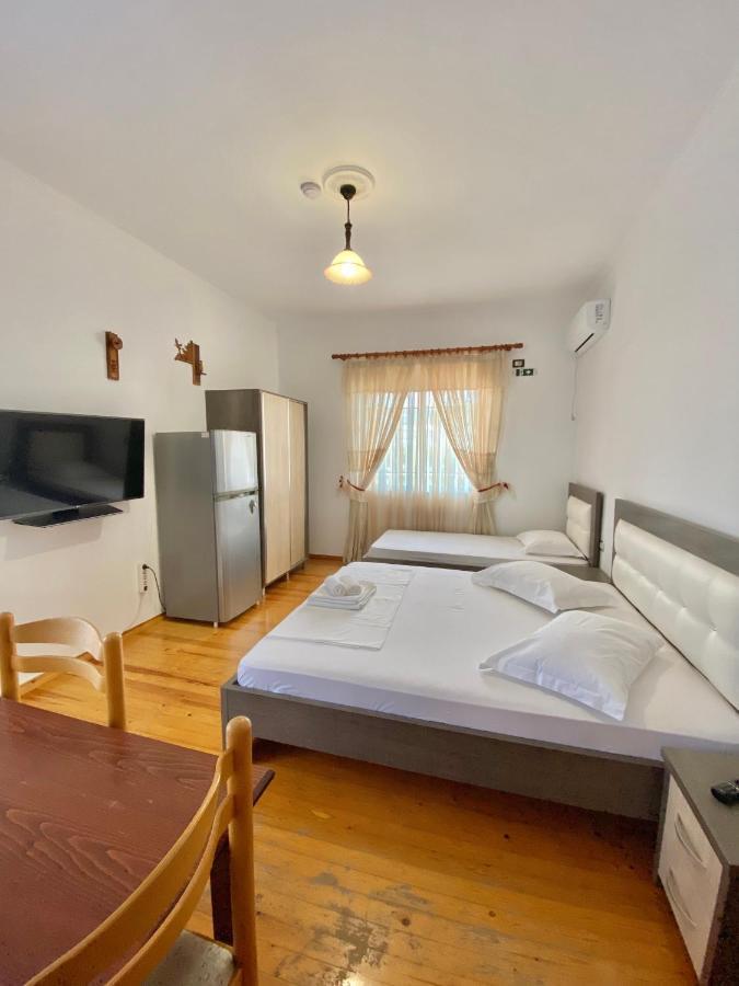 Visi Apartments Ksamil Bagian luar foto